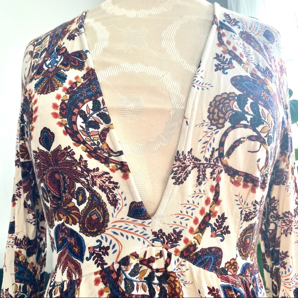 VENUS Cream & Burgundy Paisley Floral Deep V-neck Prairie Hippie Top - Picture 2 of 10